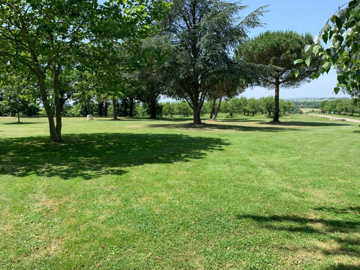 Gite De Beausoleil La Romieu Kültér fotó